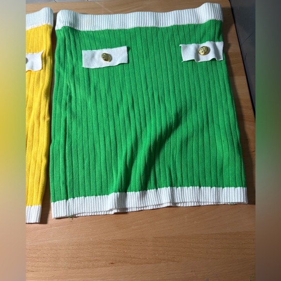 Almost Famous Green and White Ribbed Knit - Picture 1 of 4